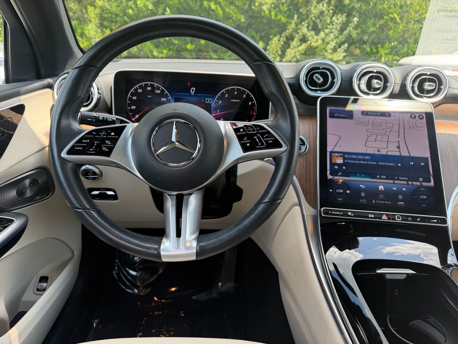 Certified Used 2023 White Mercedes-Benz GLC 300 image 7
