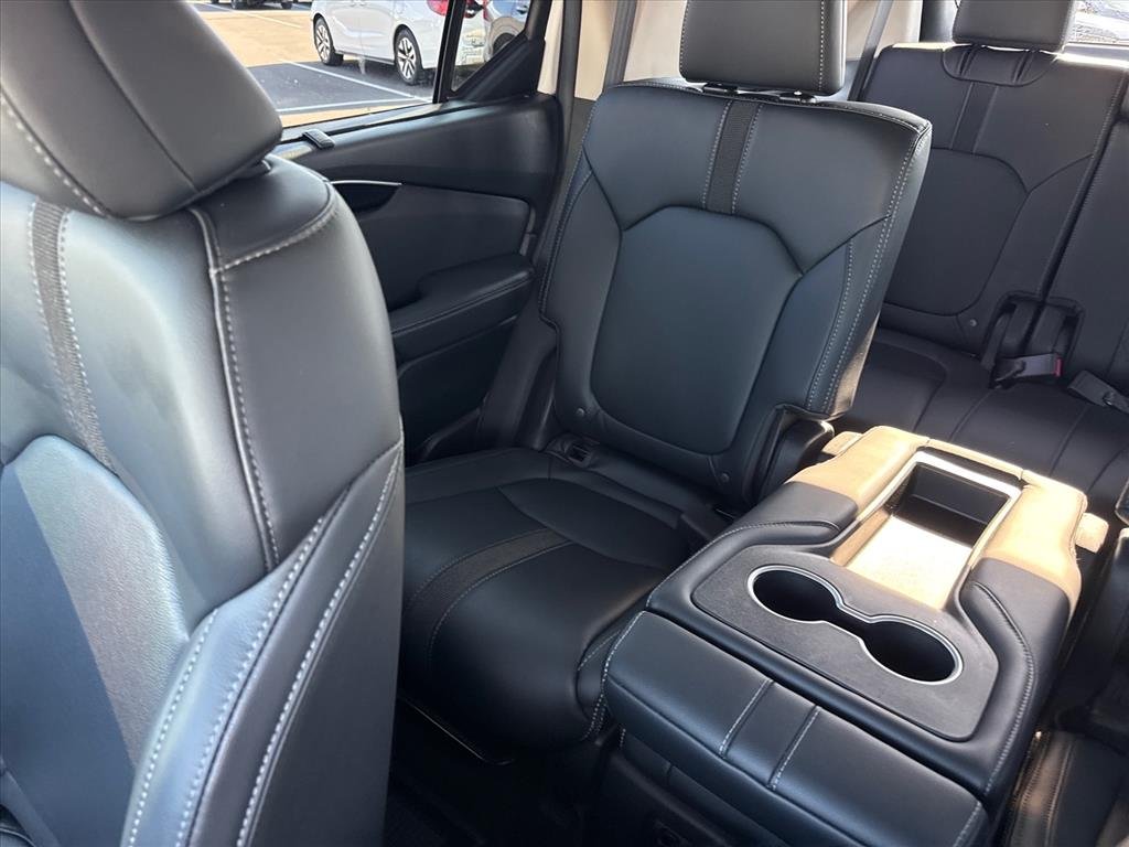 Certified Used 2025 WHITE Honda Touring image 16