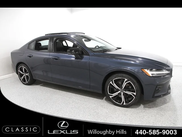 2024 Volvo S60 B5 Plus Dark Theme FWD