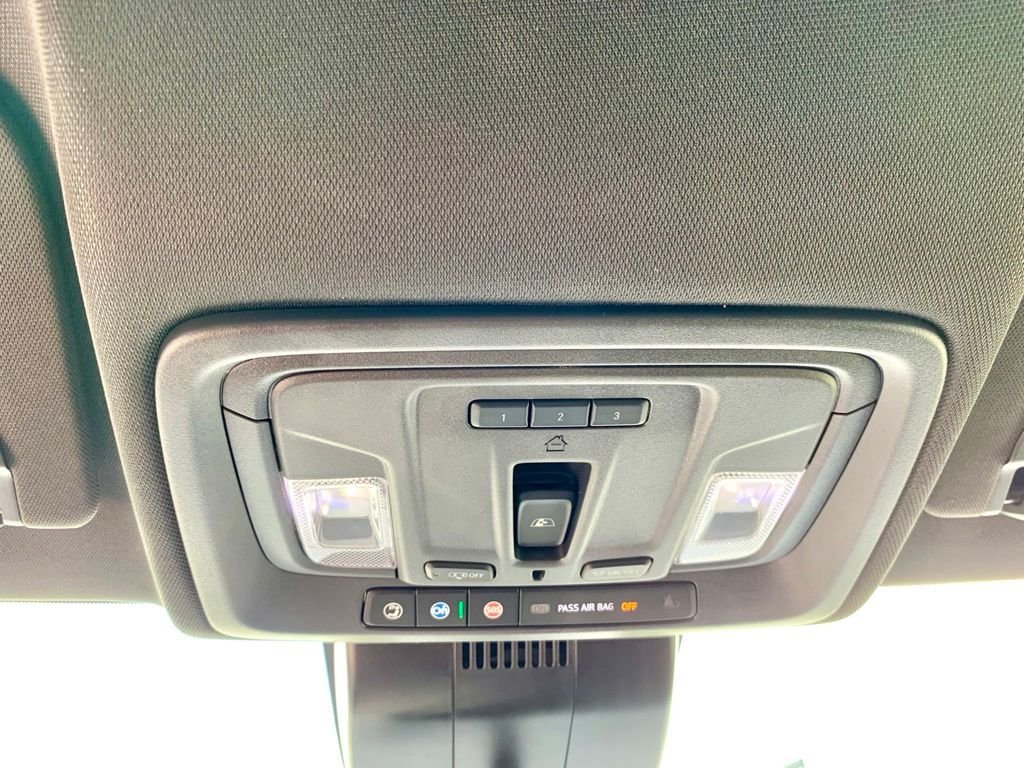 Used 2023 Beige Chevrolet High Country image 38