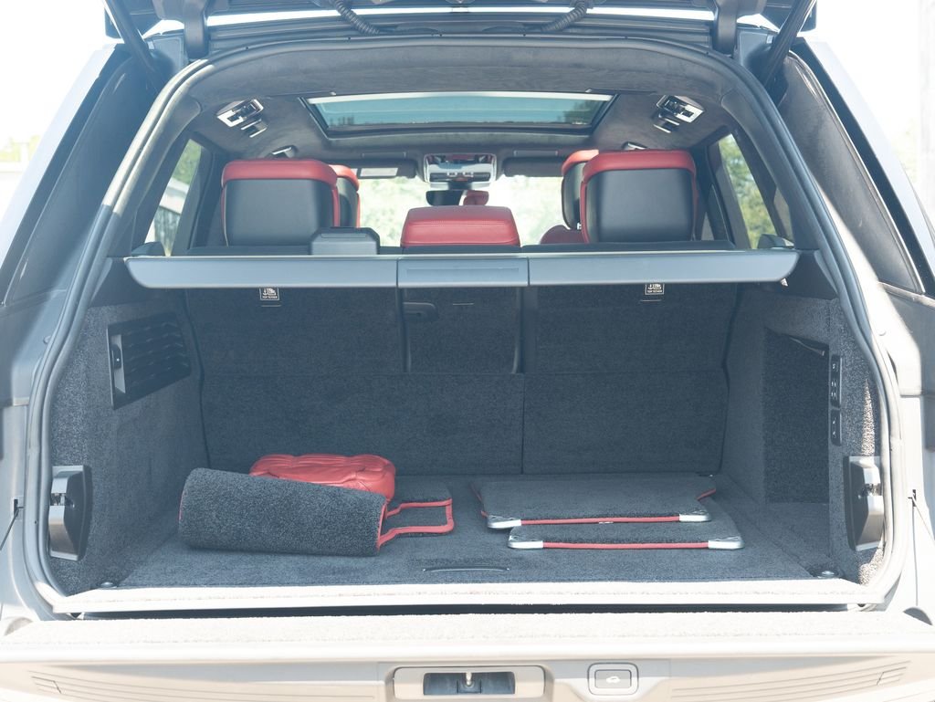 Used 2021 Gray Land Rover Autobiography image 38