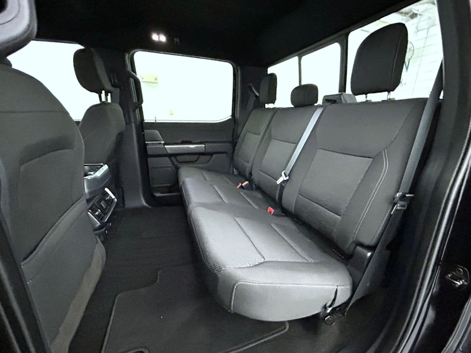 Used 2023 Black Ford XLT image 19