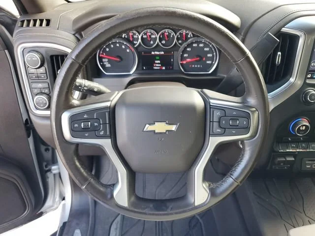 Used 2021 SILVER ICE METALLIC Chevrolet LT image 15