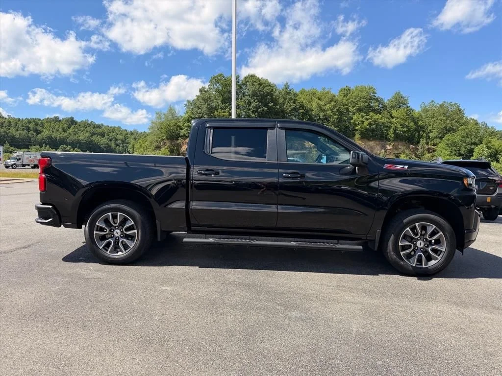 Used 2019 Black Chevrolet RST image 12
