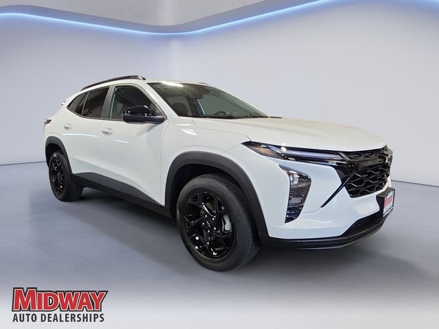 Used 2026 White Chevrolet LT image 7