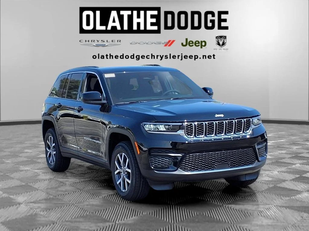 New 2027 High-Gloss Black Paint Jeep Laredo X image 31