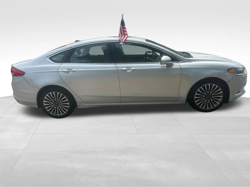 Used 2017 Silver Ford SE image 27