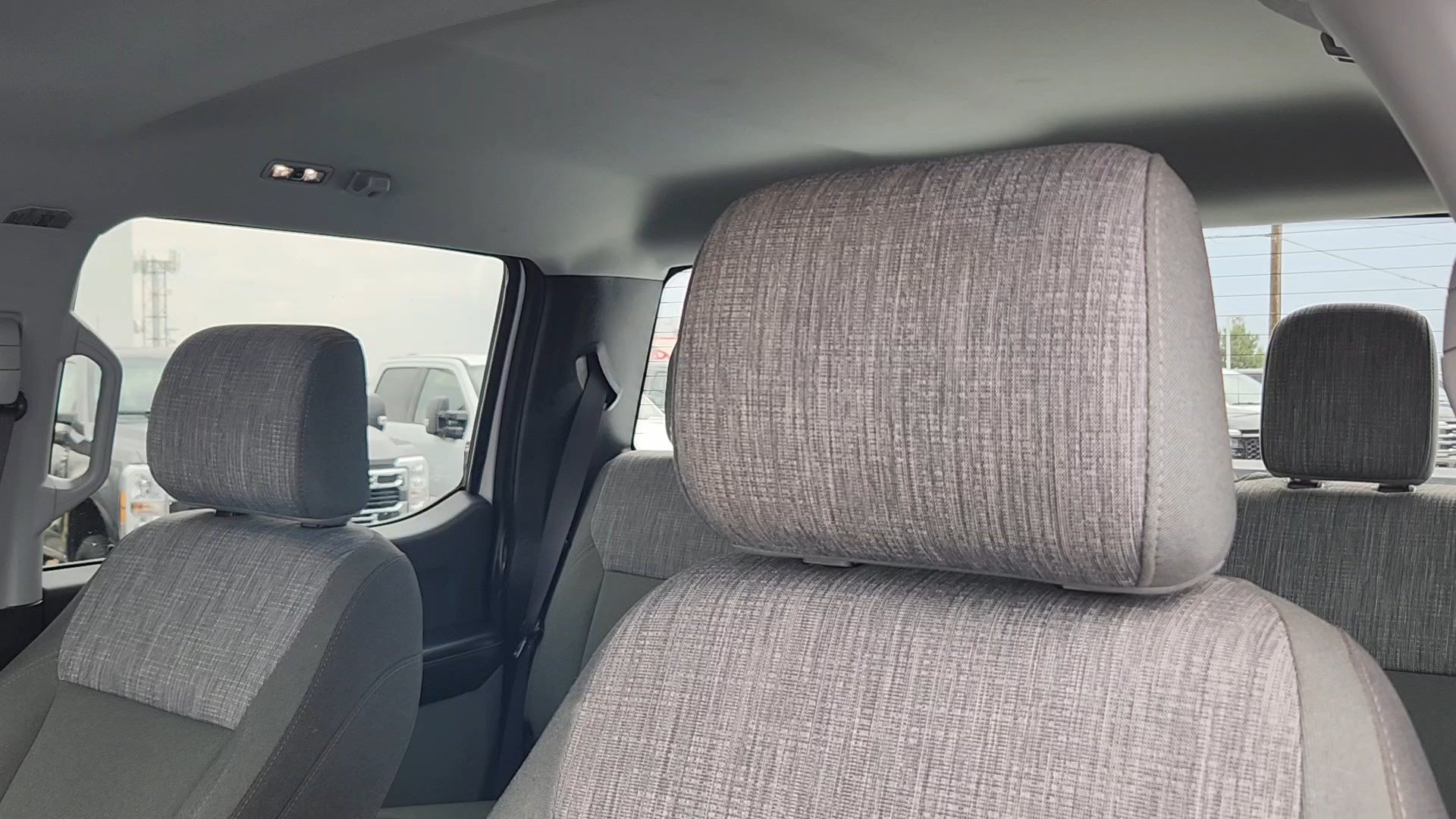 Used 2023 Oxford White Ford XLT image 9