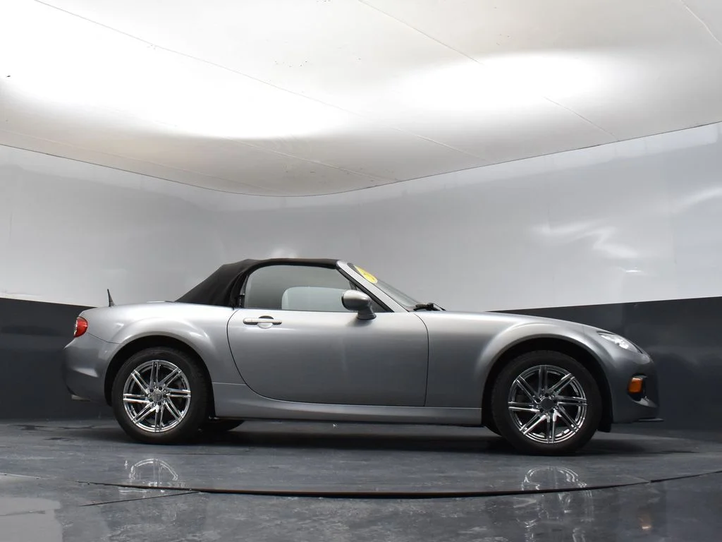 Used 2013 Gray Mazda Sport image 11