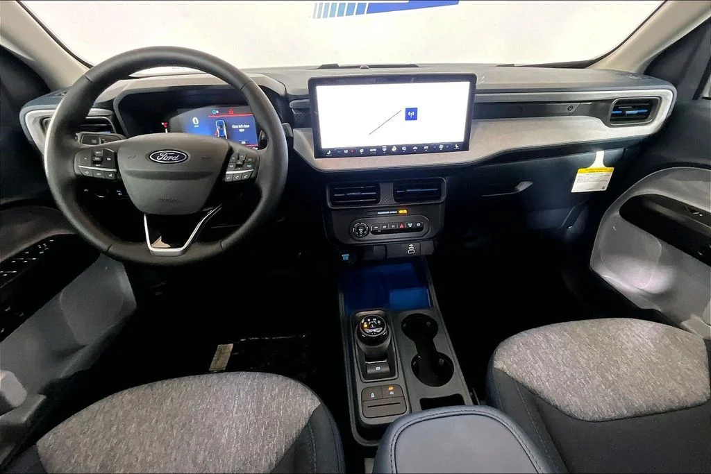 New 2026 Oxford White Ford XLT image 5