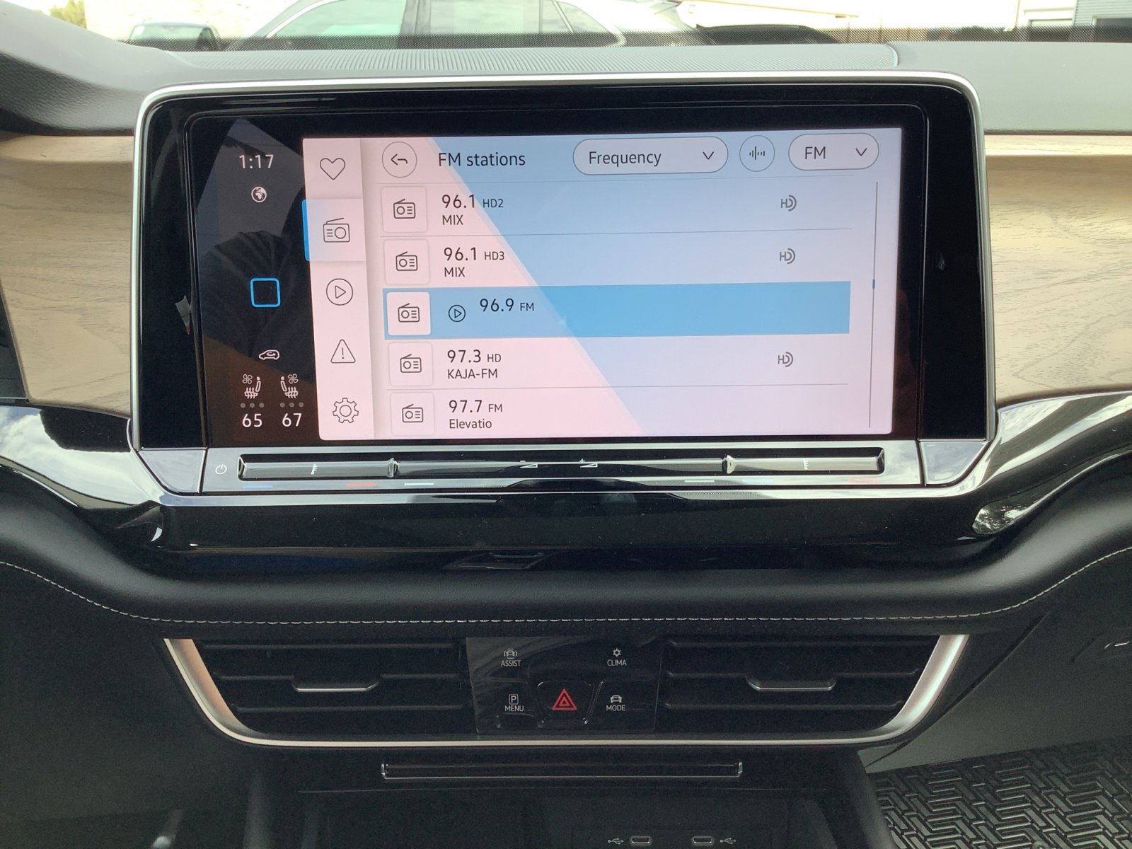 2026 Volkswagen Atlas SE w/Tech - Photo 17