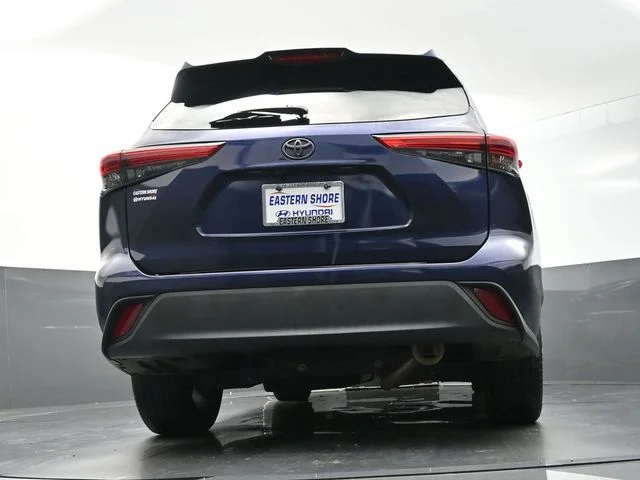 Used 2021  Toyota XLE image 38