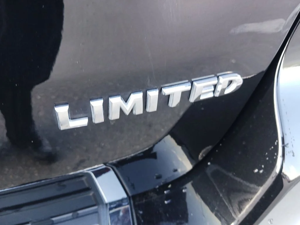 Used 2021 Black Jeep Limited image 30