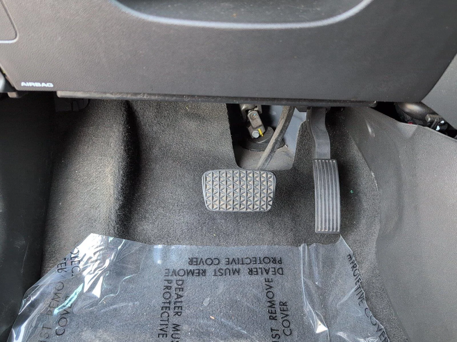 Used 2024 Summit White Buick Sport Touring image 27