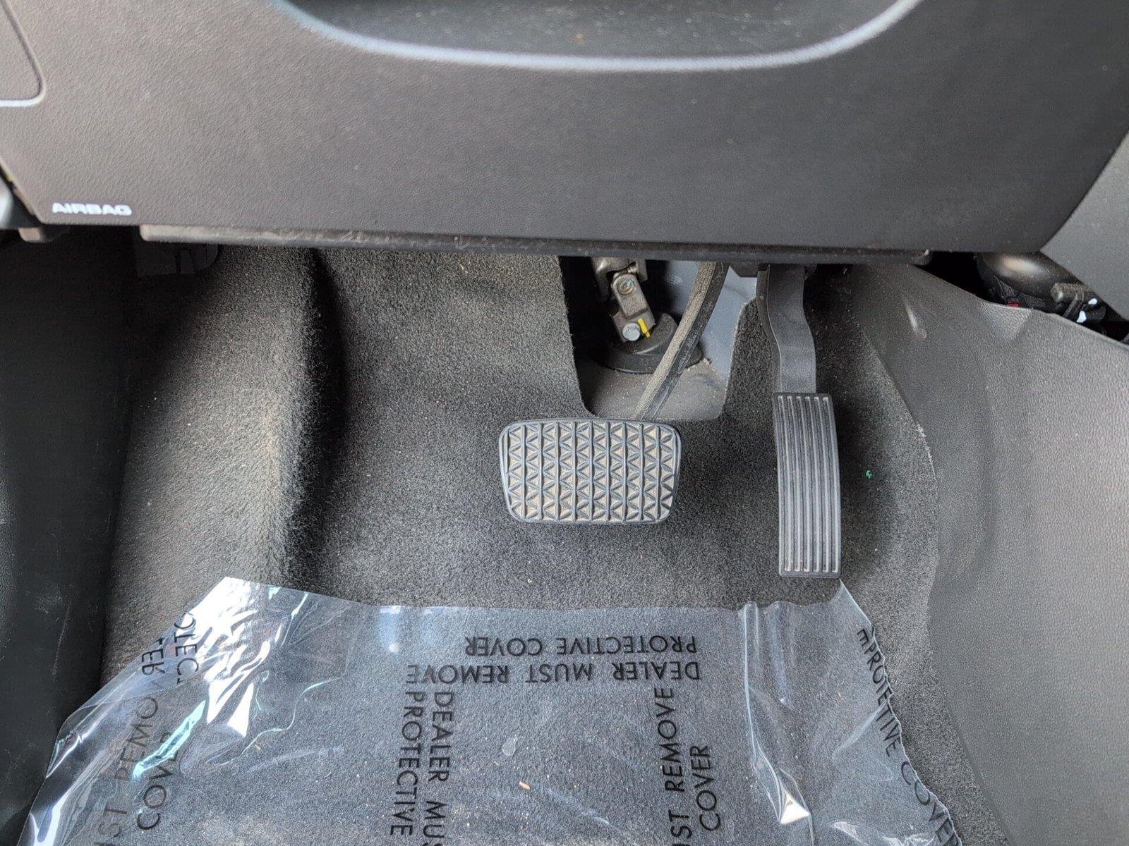 Used 2024 Summit White Buick Sport Touring image 27