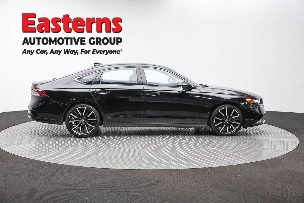 Used 2023 Black Honda Touring image 4