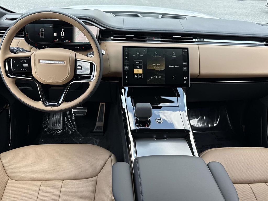 New 2026 Ostuni Pearl White Land Rover Dynamic SE image 2