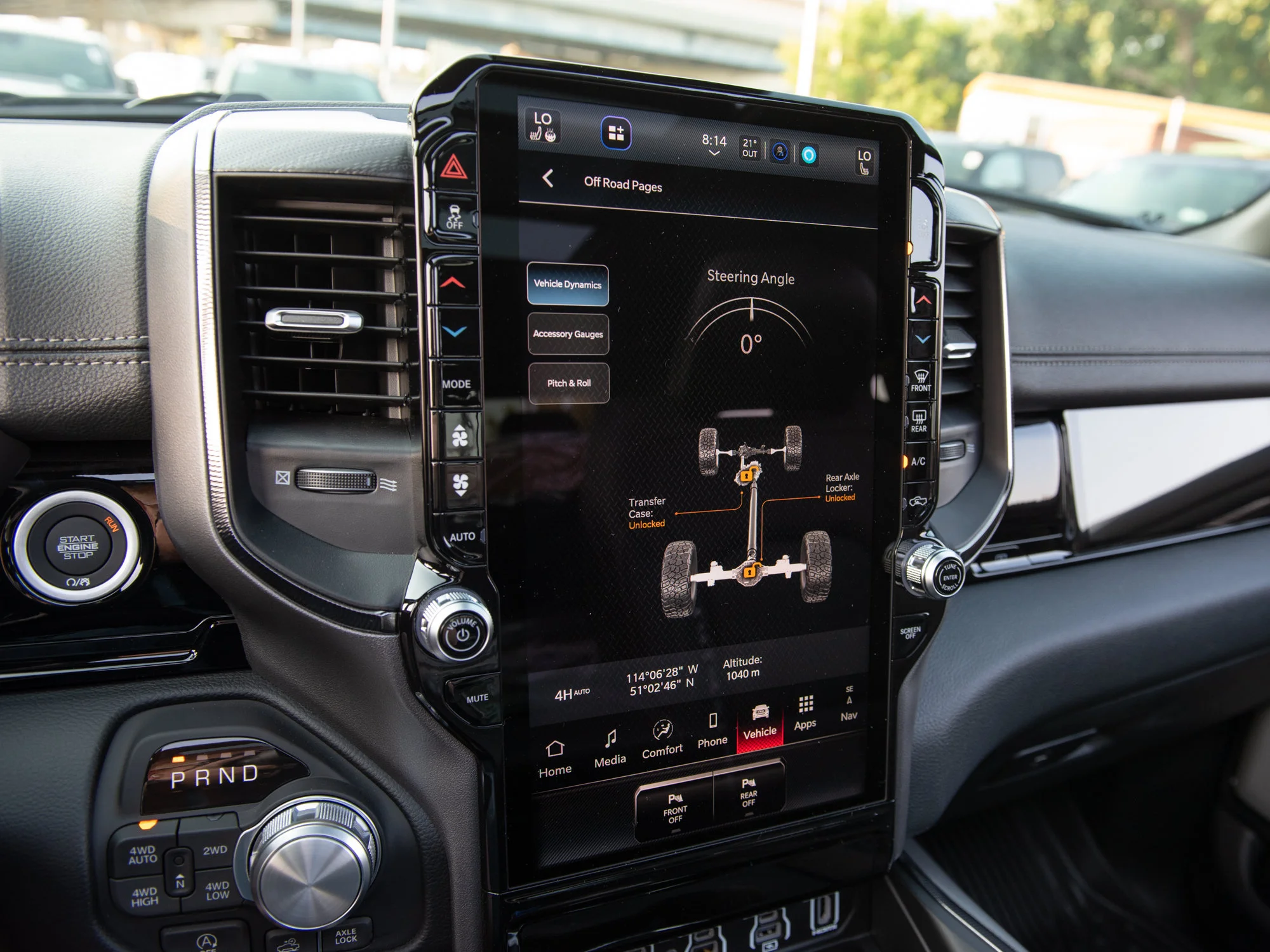 New 2026 Blue RAM Rebel* Crew Cab 4x4, Level 2 Equip Group, Panoramic Sunroof, 33 Inch A/T Tires image 24