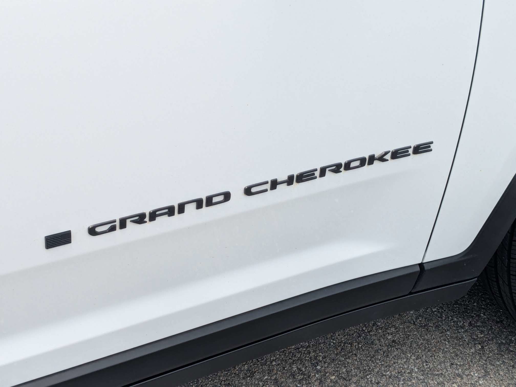 Used 2025 Bright White Clearcoat Jeep Altitude image 13