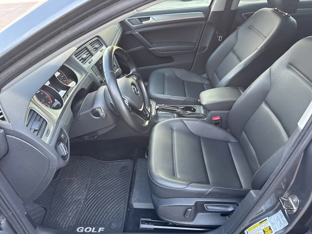 Used 2016 Gray Volkswagen SE image 20