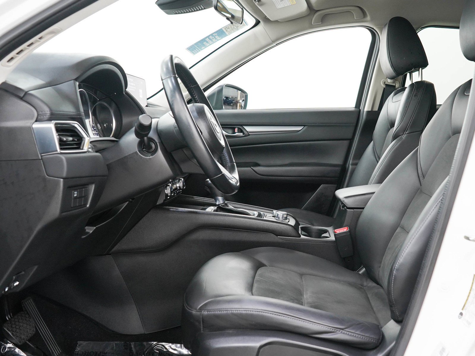 Used 2017 Snowflake White Pearl Mica Mazda Touring image 22