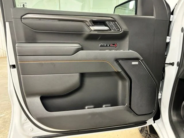 Used 2026 White GMC AT4 image 18