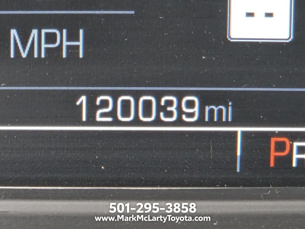 Used 2019 Silver GMC SLT image 30