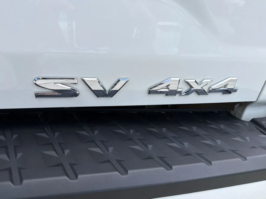 2024 Nissan Titan SV - Photo 11
