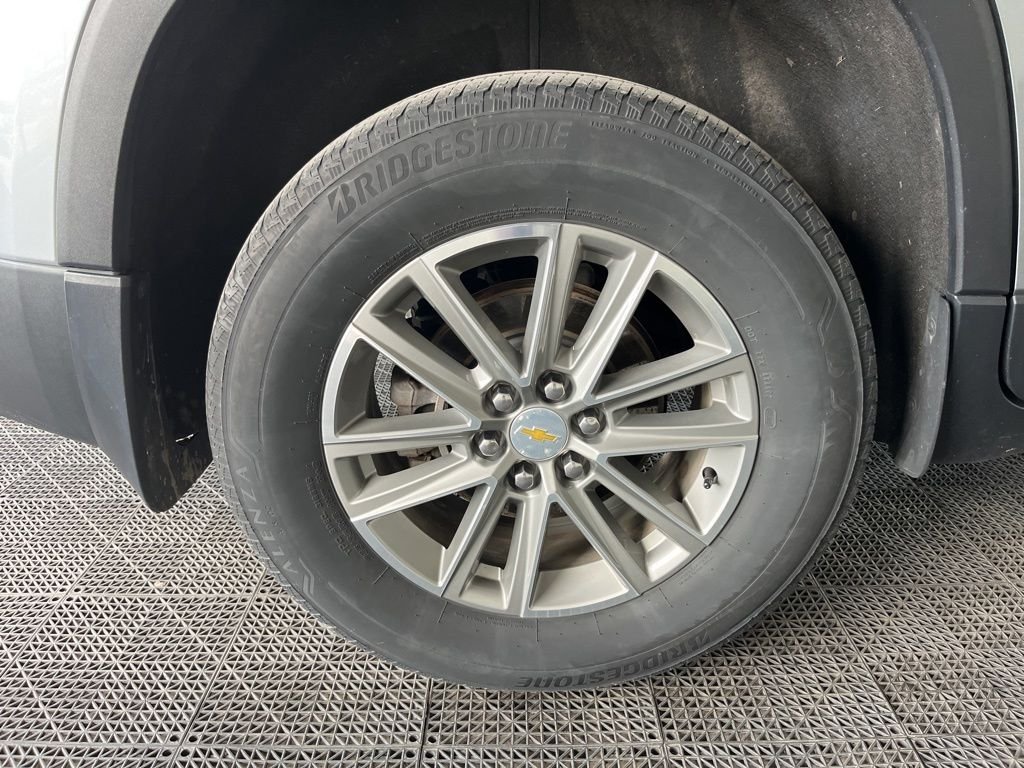 Used 2023 Sterling Gray Metallic Chevrolet LT image 21