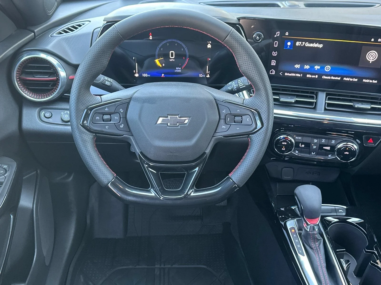 2026 Chevrolet Trax RS - Photo 14
