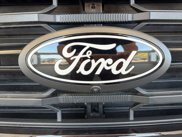 New 2026 Carbonized Gray Metallic Ford XLT image 3