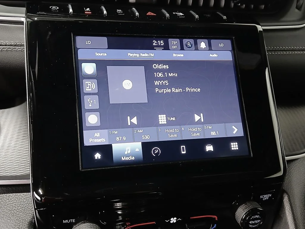 Used 2025 Black Jeep Laredo image 23
