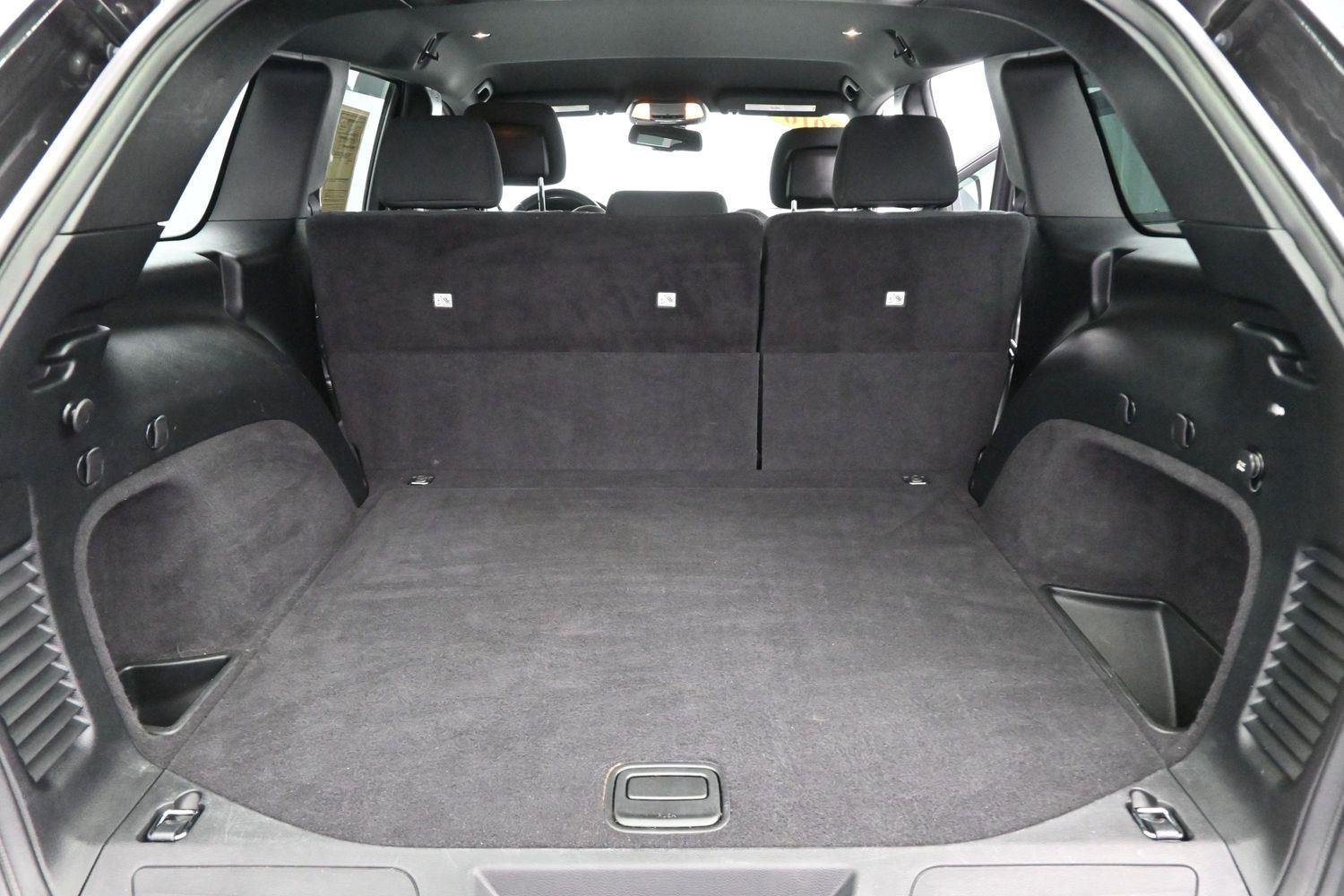 Used 2016 Granite Crystal Metallic Clearcoat Jeep Laredo image 9