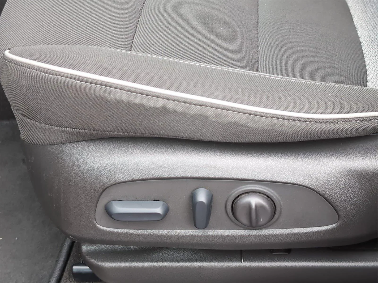 Used 2023 Vivid Orange Metallic Chevrolet LT image 14
