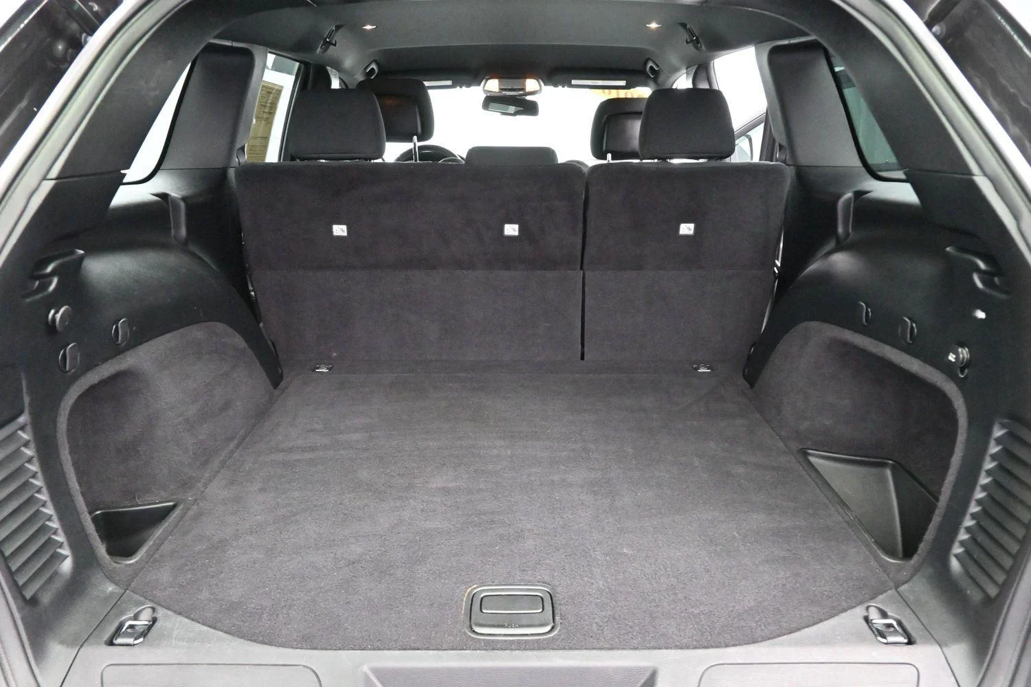Used 2016  Jeep  image 9
