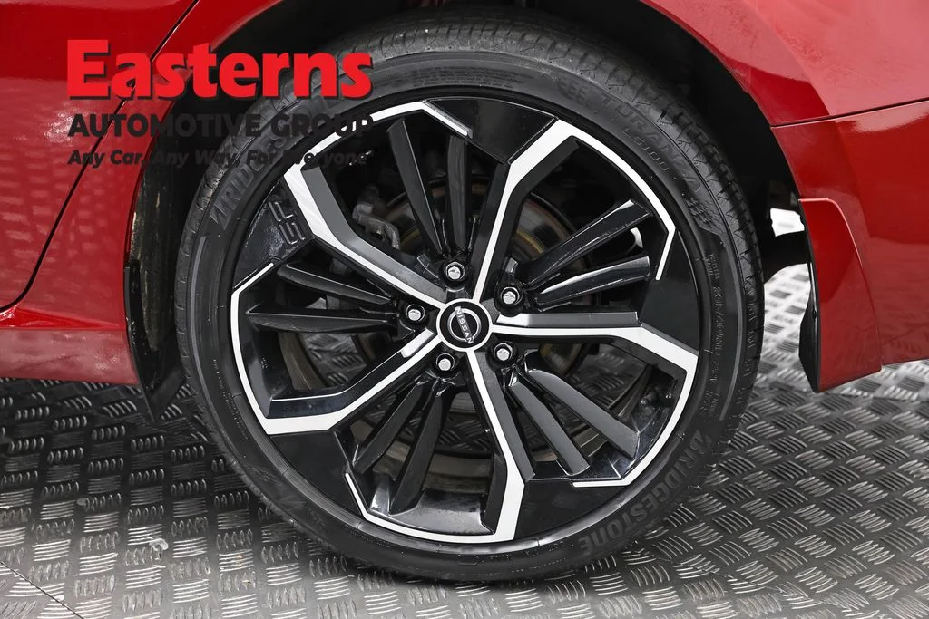 Used 2023 Red Nissan 2.5 SR image 32