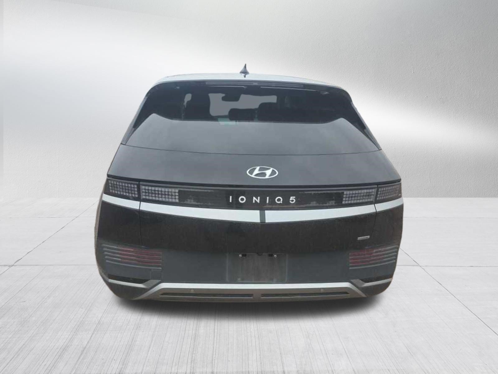 Used 2024 Abyss Black Hyundai SEL image 5