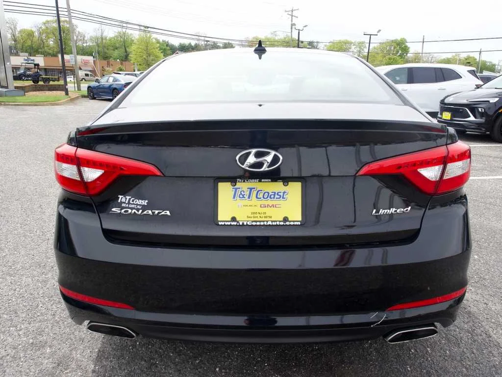 Used 2017 Black Hyundai Limited image 8