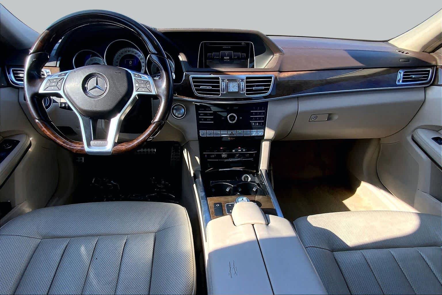 Used 2016 designo Diamond White Metallic Mercedes-Benz E 400 image 14