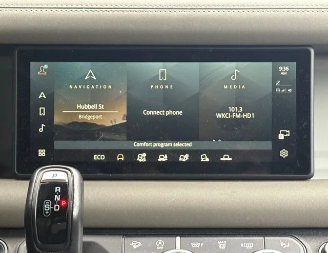 Certified Used 2023 Green Land Rover S image 24