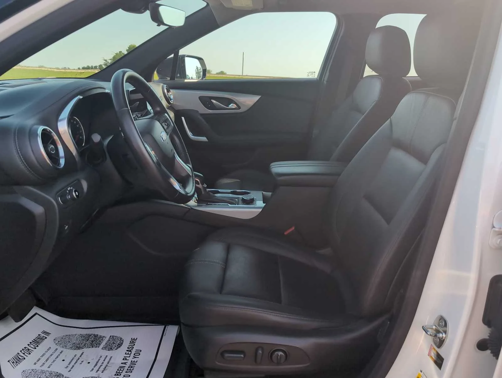 Used 2022 SUMMIT WHITE Chevrolet LT image 20