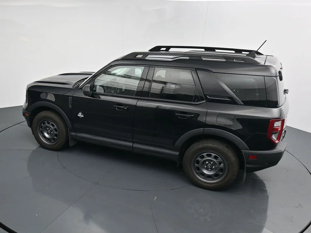 Used 2024 Black Ford Outer Banks image 18