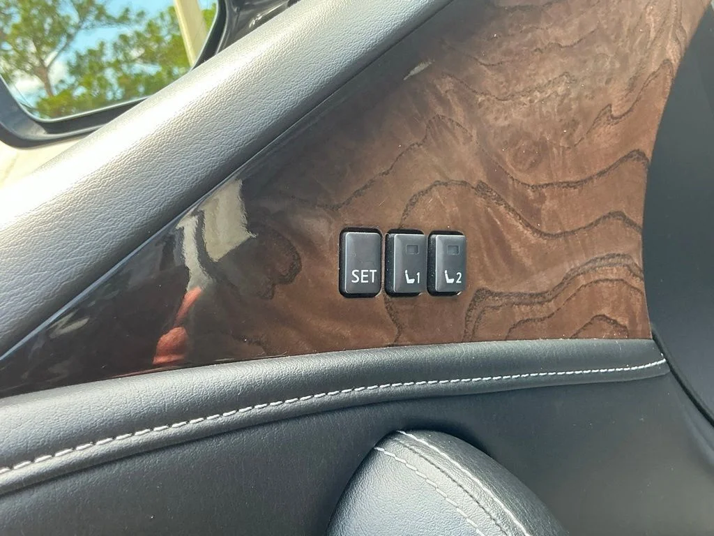 Used 2019 Gray INFINITI LUXE image 34