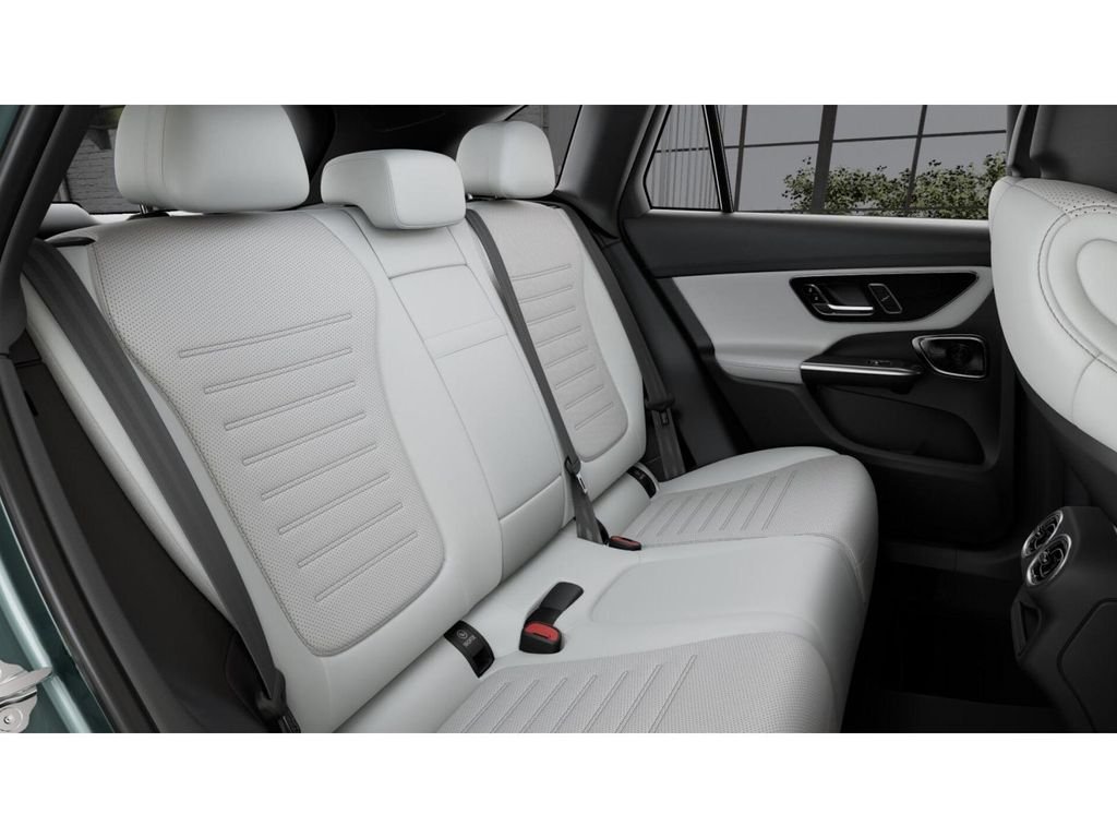 New 2026 Silver Mercedes-Benz GLC 300 image 5