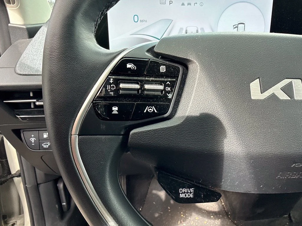 Used 2023 Glacier Kia Wind image 11