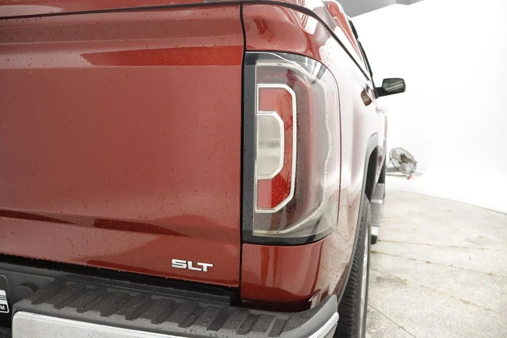 Used 2018 Red GMC SLT image 15