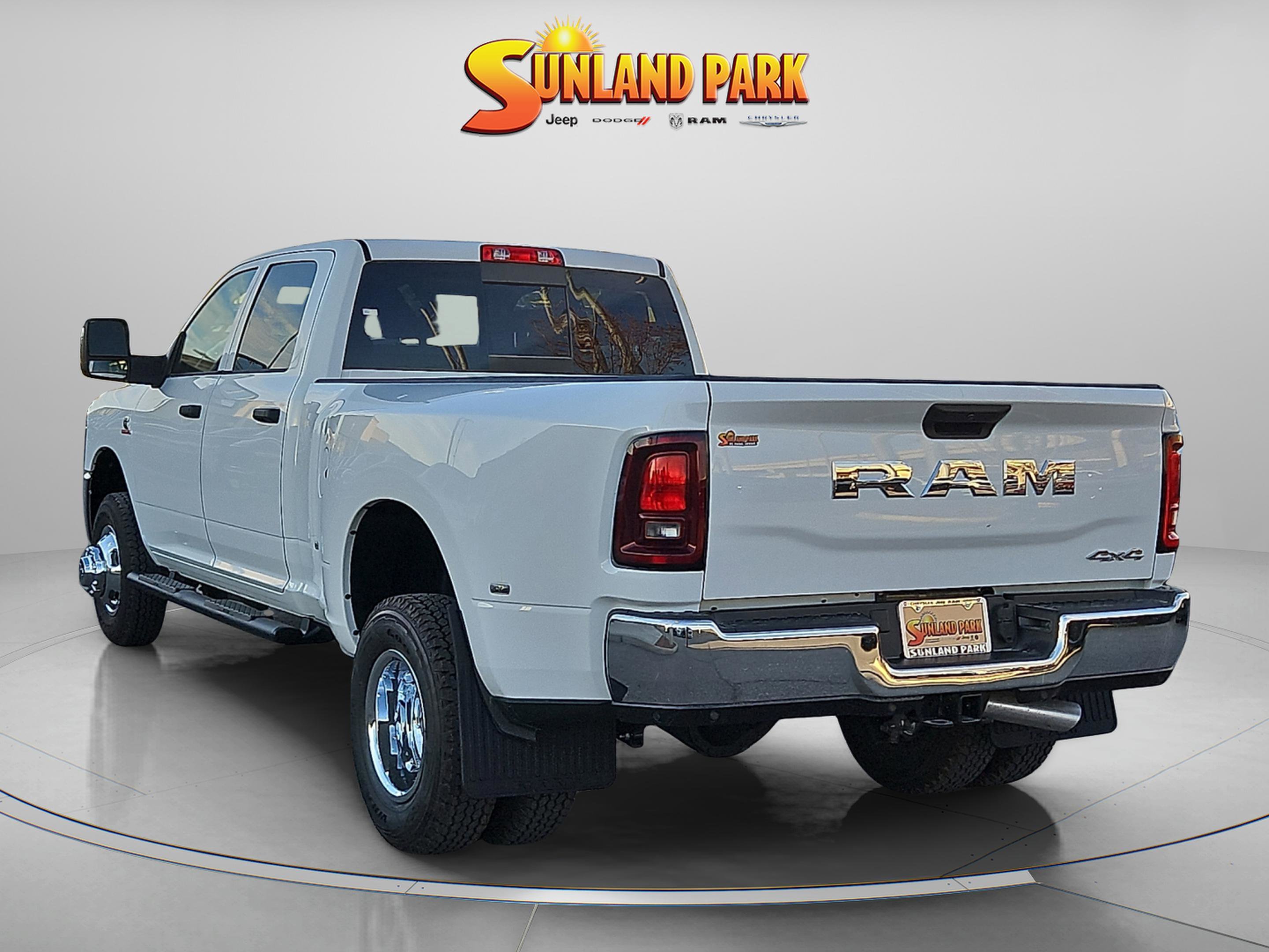 New 2026 Bright White Clear-Coat Exterior Paint RAM Tradesman image 3