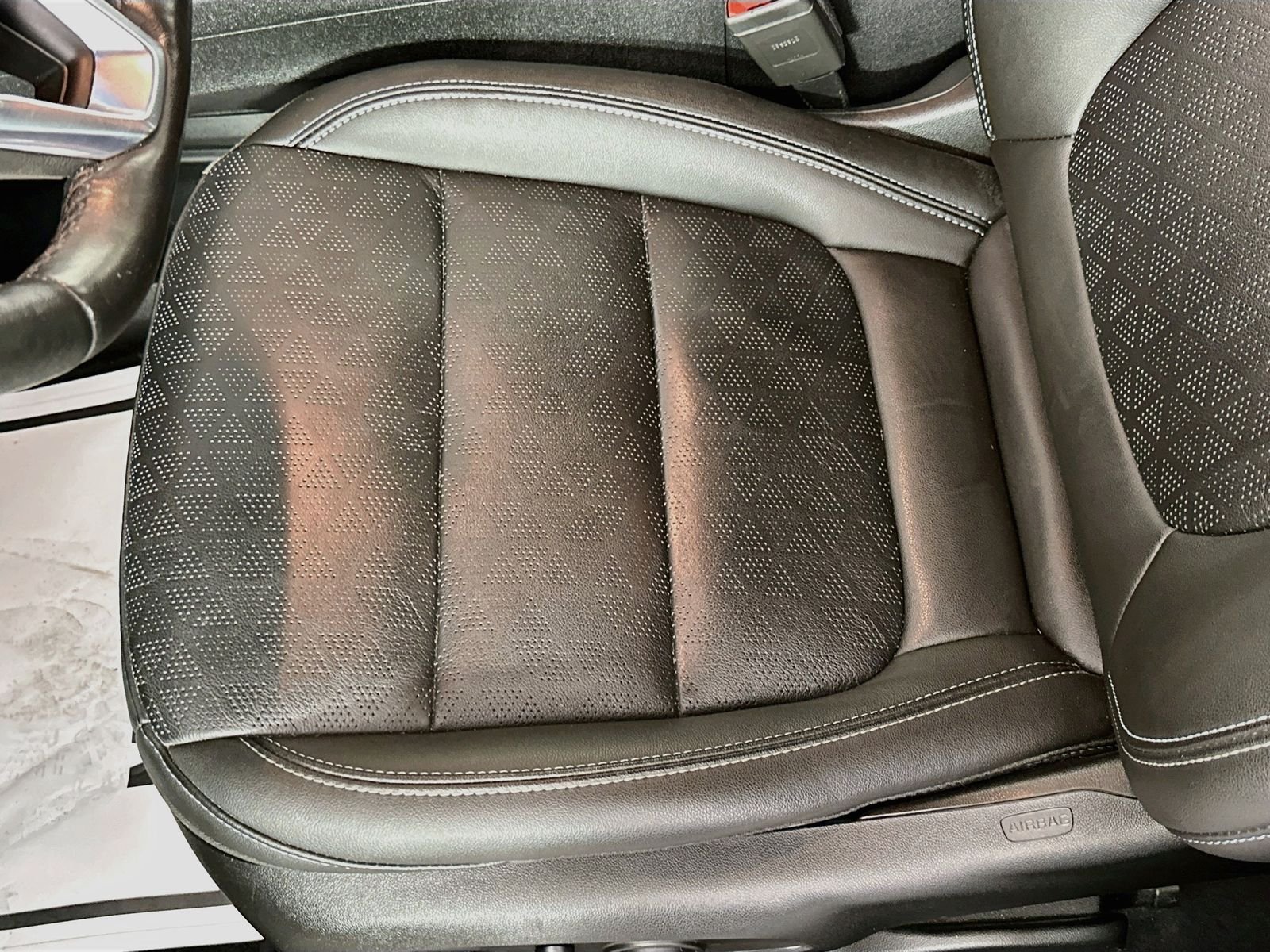 Used 2023 Gray Ghost Metallic Chevrolet 2LT image 21