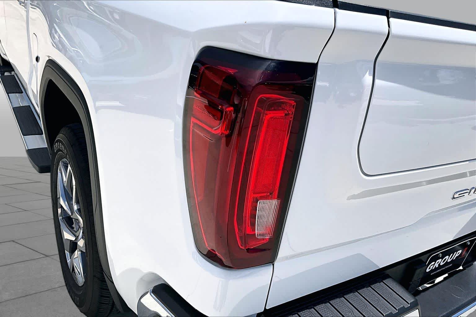 Used 2026 Summit White GMC SLT image 28