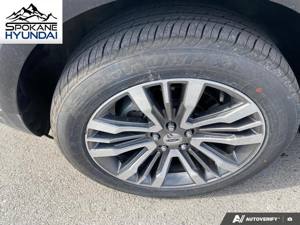 Used 2018 White Platinum Metallic Tri-Coat Ford Platinum image 9